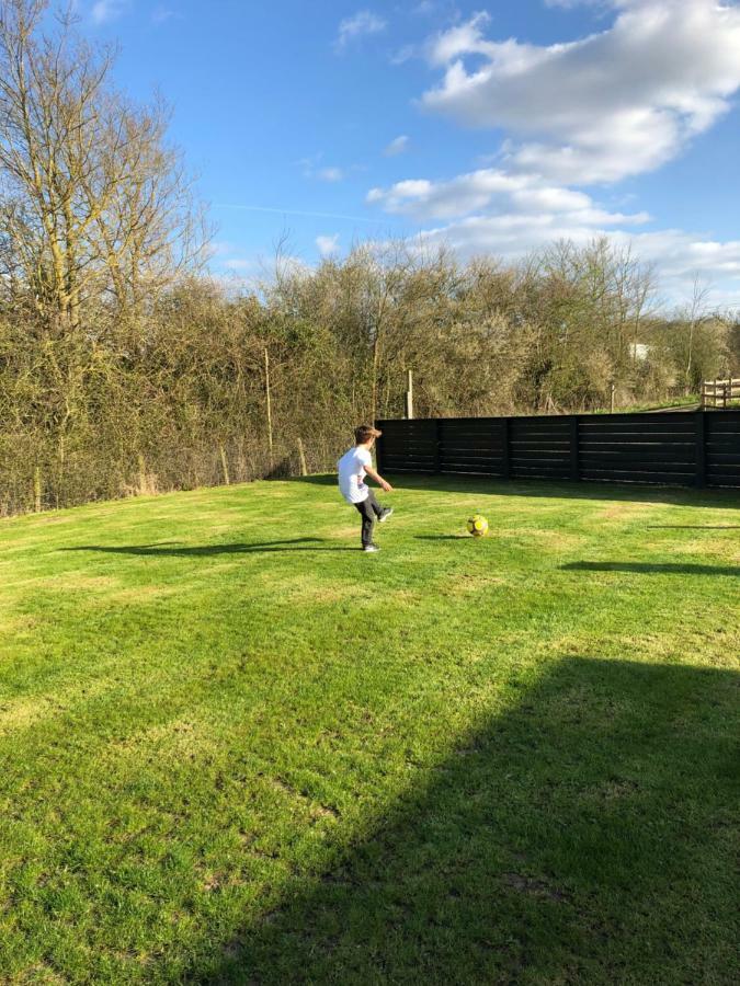 Willow Court Farm Studio East & Petting Farm, 8 Mins To Legoland & Windsor, 15 Mins To Lapland Uk Exterior photo